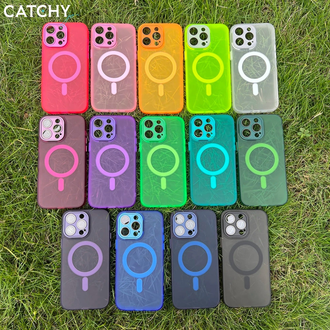 iPhone 14+15 Series Translucent Matte Shockproof Magnetic Case