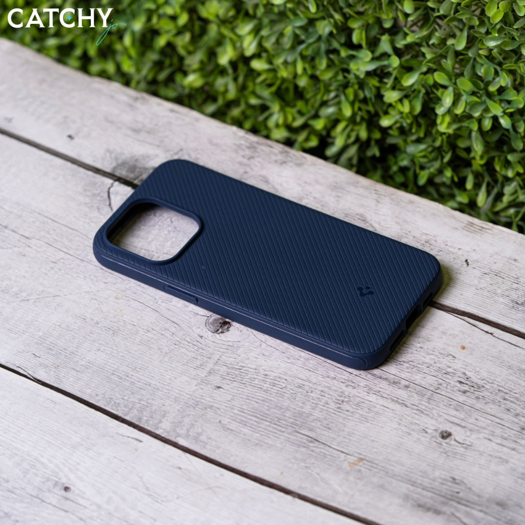 iPhone Spigen Silicone Case